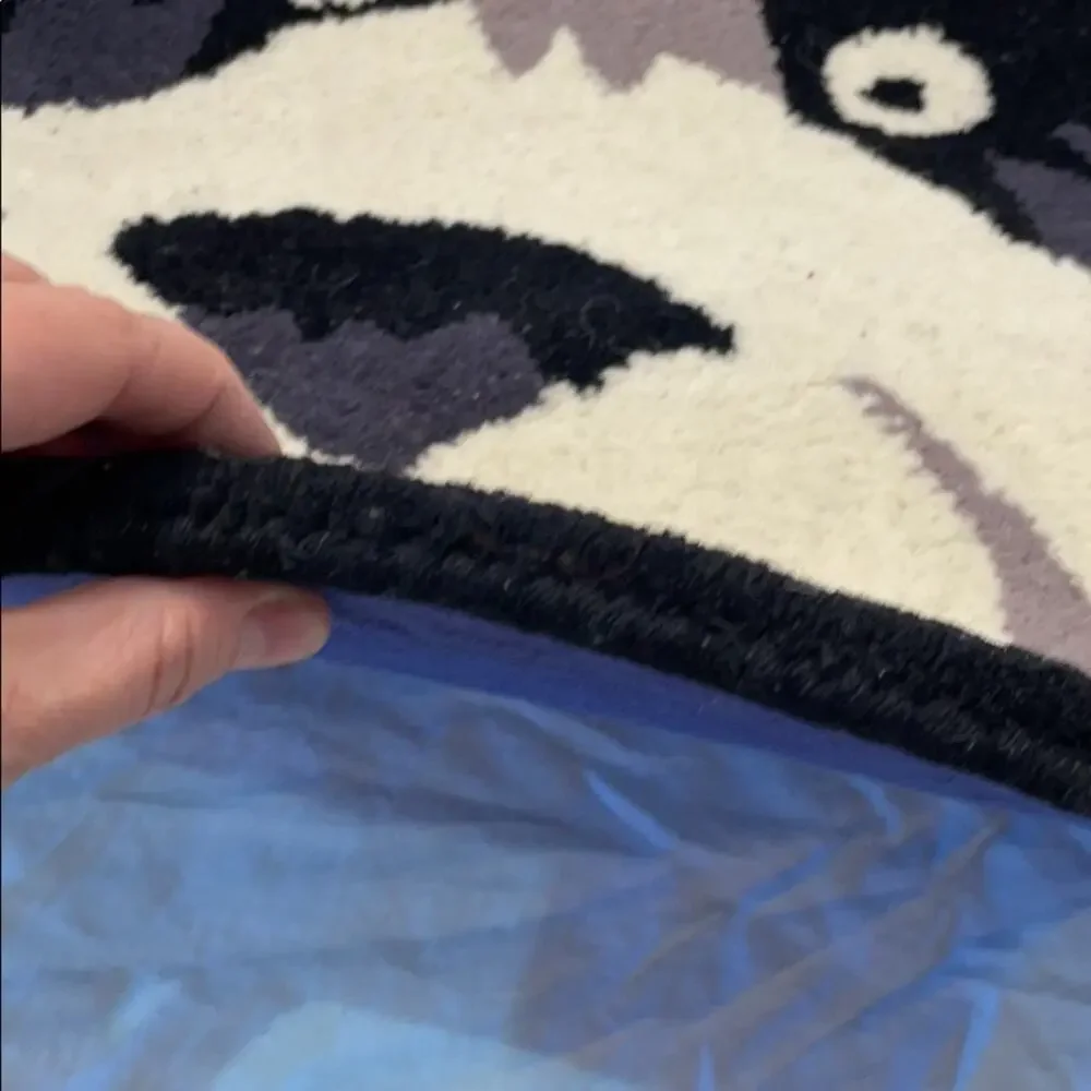 Panda 💯wool 2’2”x2’2” round rug NWT